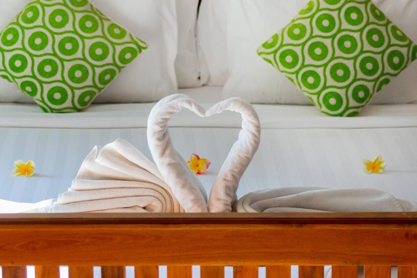 Вилла Heart Of Seminyak, 2Br, Sleeps 4, Walk To Bintang Экстерьер фото