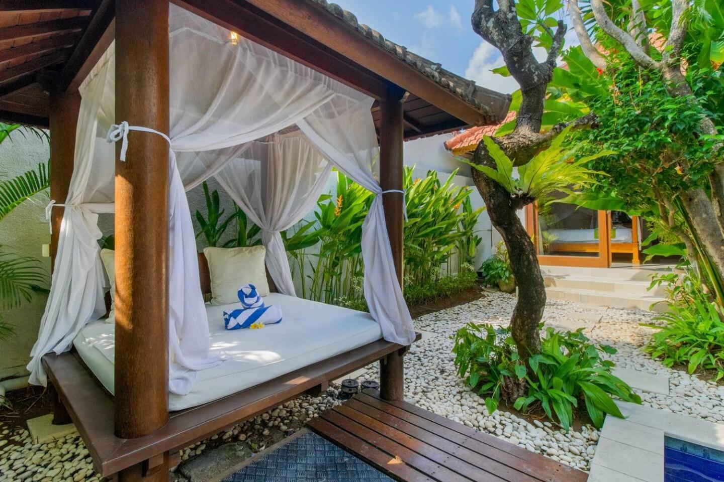 Вилла Heart Of Seminyak, 2Br, Sleeps 4, Walk To Bintang Экстерьер фото