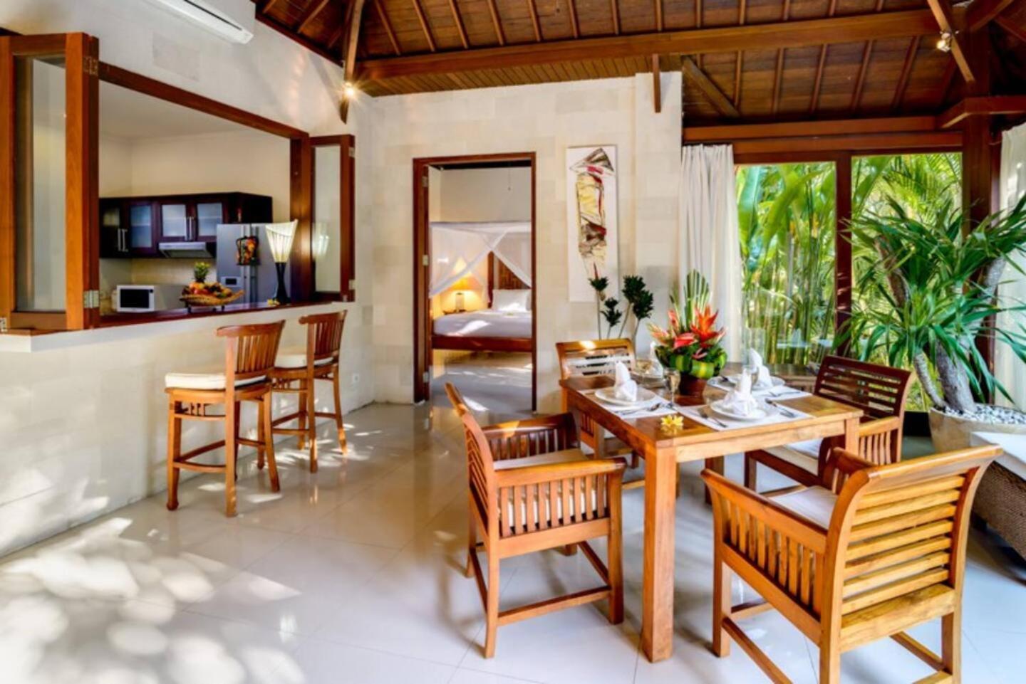 Вилла Heart Of Seminyak, 2Br, Sleeps 4, Walk To Bintang Экстерьер фото