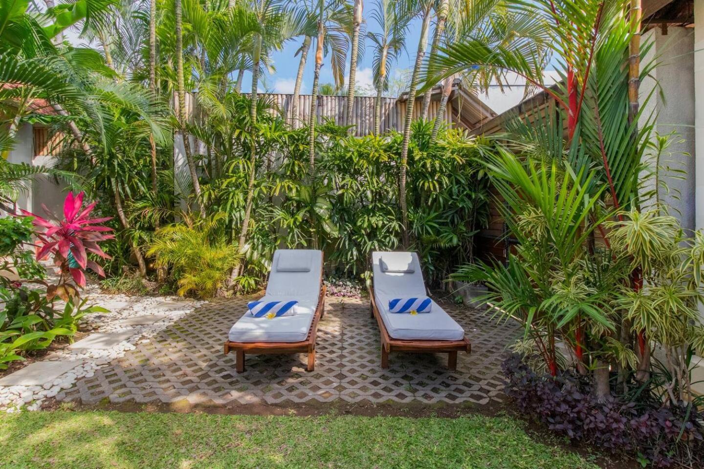 Вилла Heart Of Seminyak, 2Br, Sleeps 4, Walk To Bintang Экстерьер фото